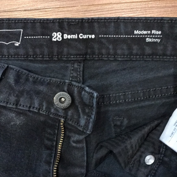 Levi’s Demi Curve Mid Rise Denim Jeans - Picture 3 of 3